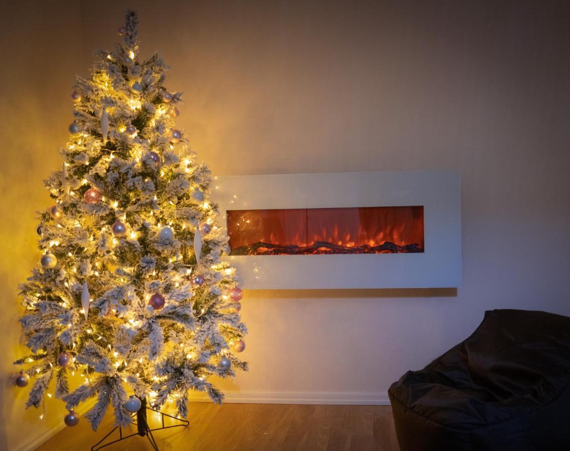 Design Apartment With Lake View, Sauna, Fireplace Rovaniemi Exteriör bild